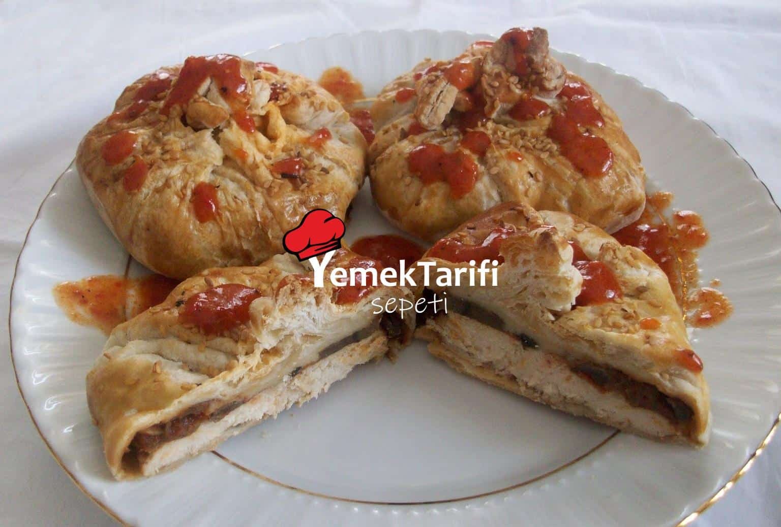 Milföy Hamurunda Mantarlı Tavuk Tarifi Et Yemekleri, Kırmızı Et Yemekleri Milföy Hamurunda Mantarlı Tavuk Tarifi Et Yemekleri, Kırmızı Et Yemekleri