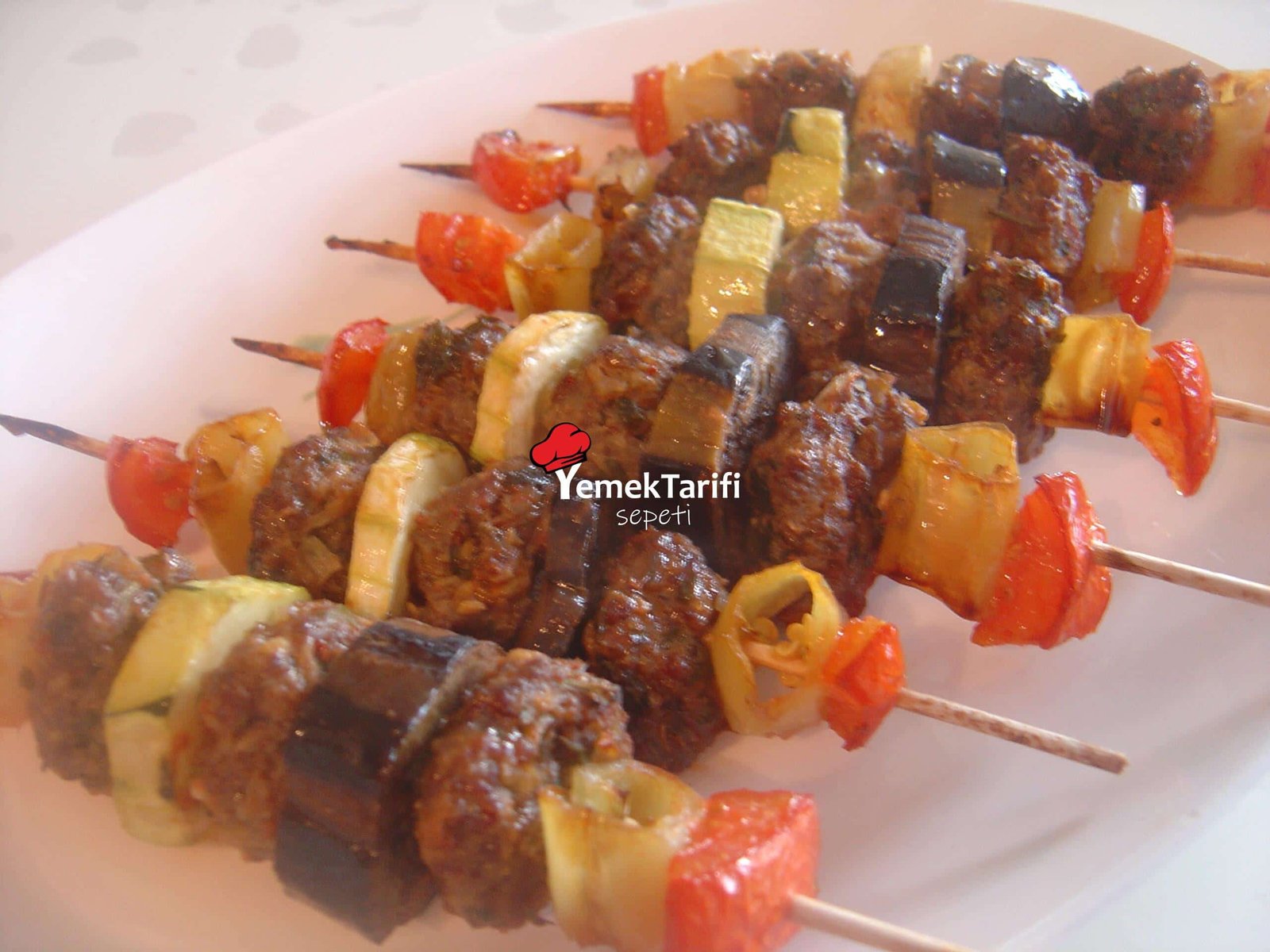 Pratik Lezzet Patlıcan Şaşlık Tarifi Et Yemekleri, Tavuk Yemekleri Pratik Lezzet Patlıcan Şaşlık Tarifi Et Yemekleri, Tavuk Yemekleri